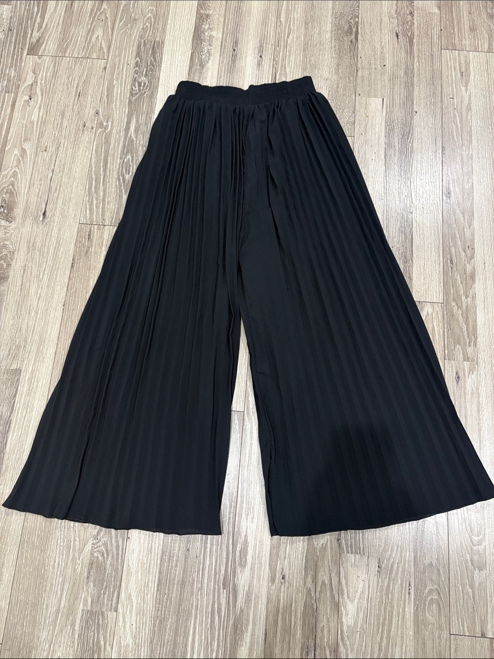 Women's Black Pleated Wide-Leg Palazzo Pants